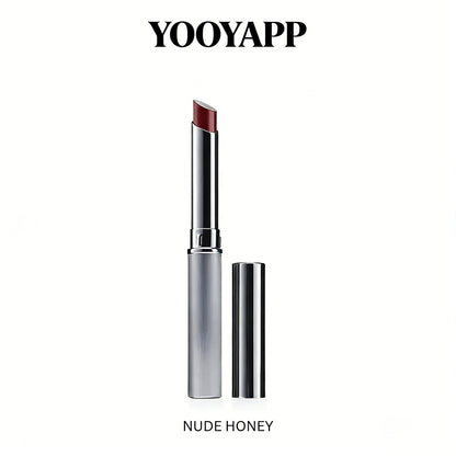 Moisturizing and smoothing Lipstick