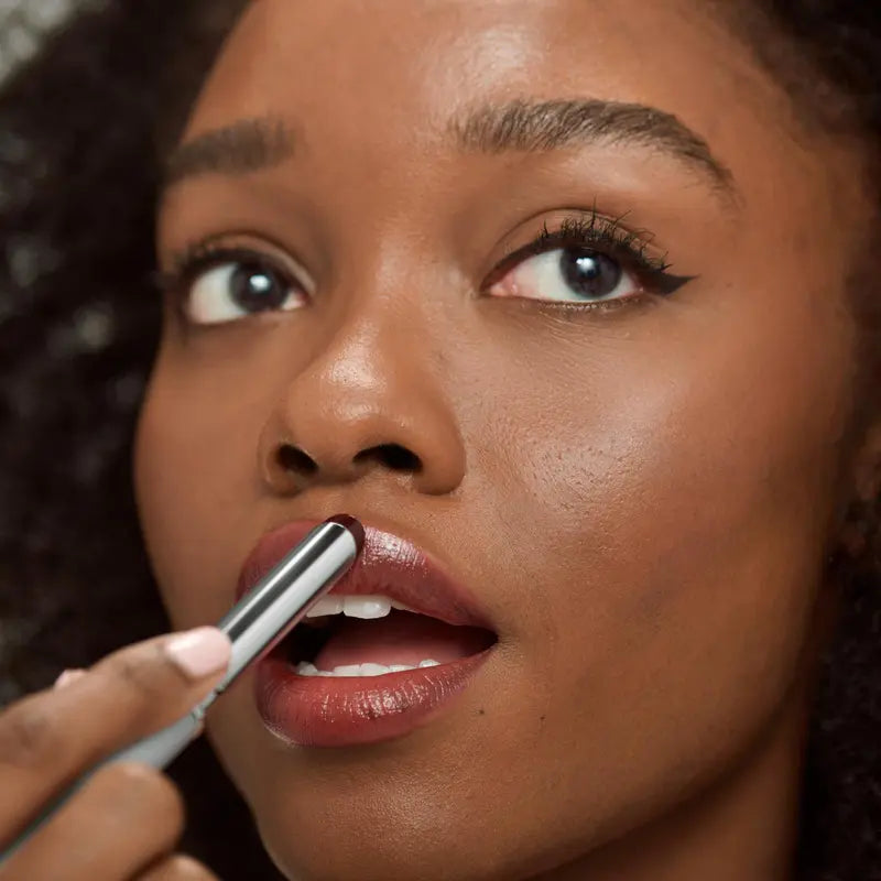 Moisturizing and smoothing Lipstick