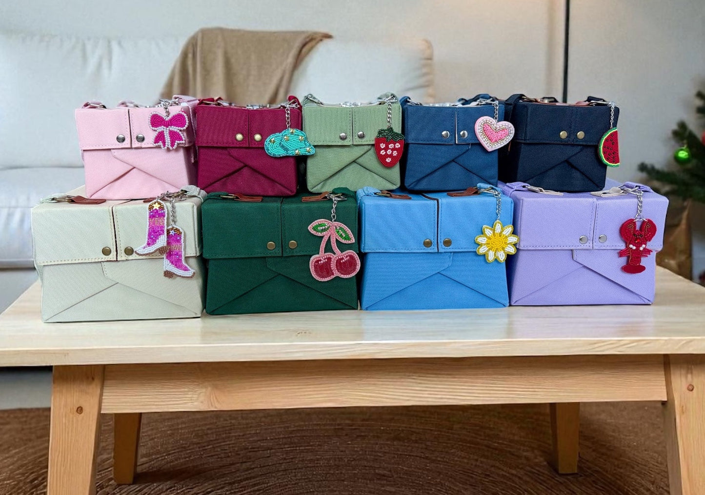 Leather Cosmetic Bag That Opens Into a Tray