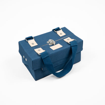 Leather Cosmetic Bag That Opens Into a Tray